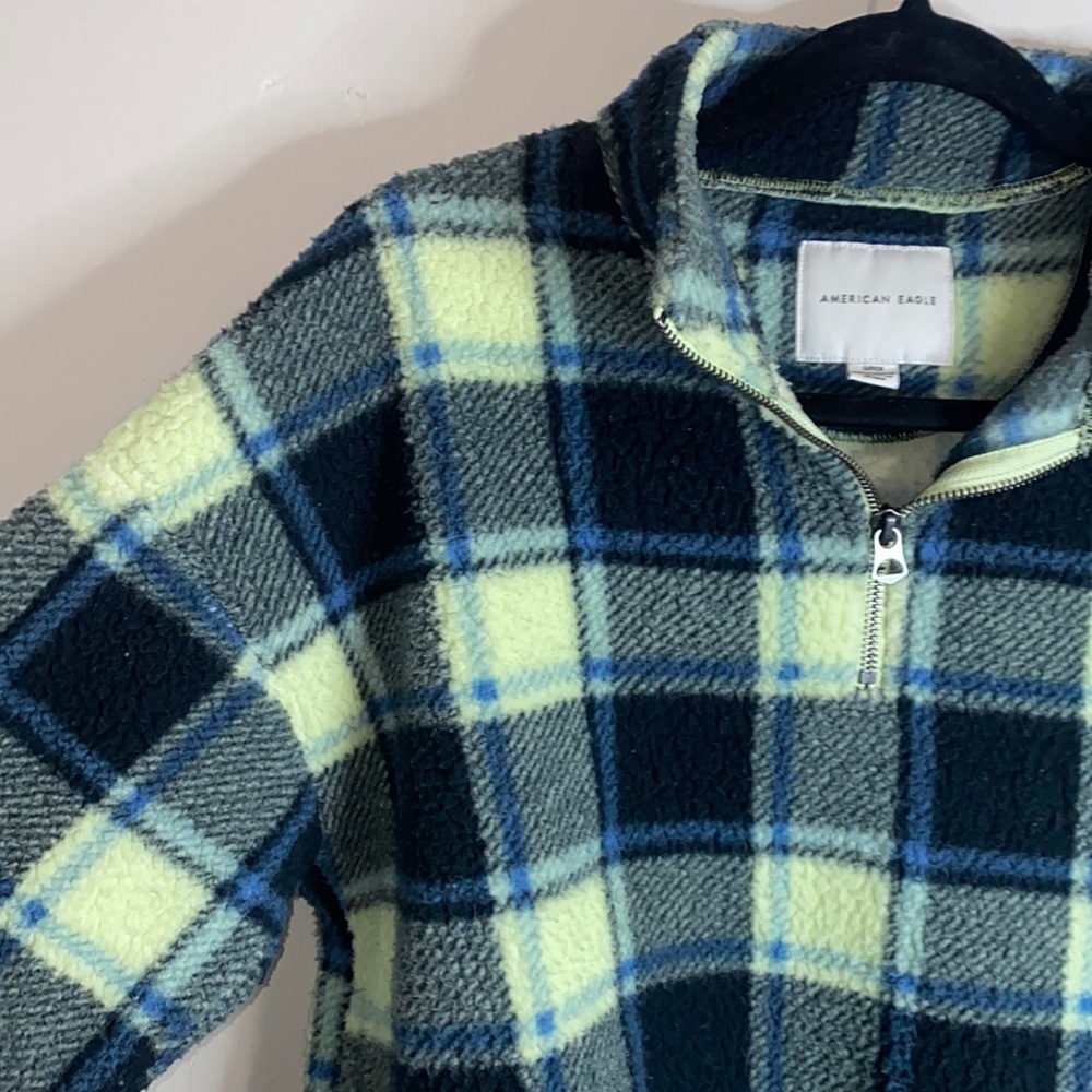 🎱American Eagle Plaid Pullover! - Picture 1 of 8